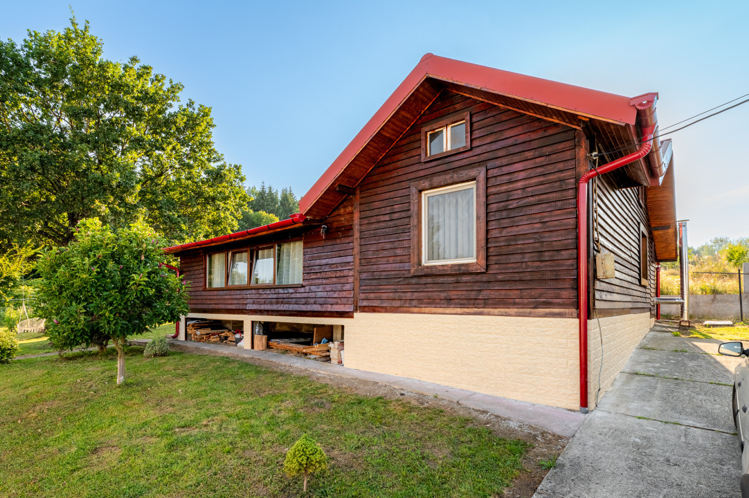 Cabană / casă de vacanță superba de vânzare în Tocile - 1200 MP teren