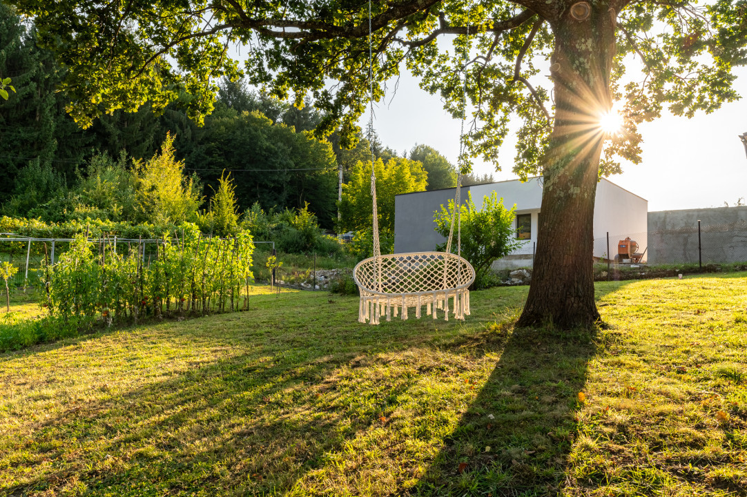Cabană / casă de vacanță superba de vânzare în Tocile - 1200 MP teren