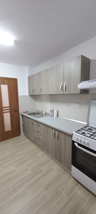 Apartament 2 camere decomandat, renovat recent, V. Aron