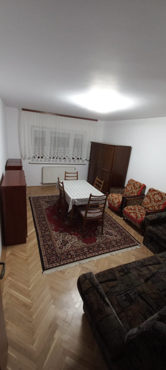 Apartament 2 camere decomandat, renovat recent, V. Aron