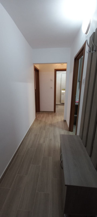 Apartament 2 camere decomandat, renovat recent, V. Aron