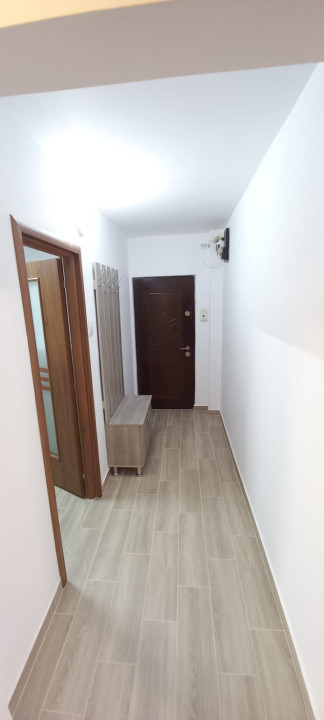 Apartament 2 camere decomandat, renovat recent, V. Aron