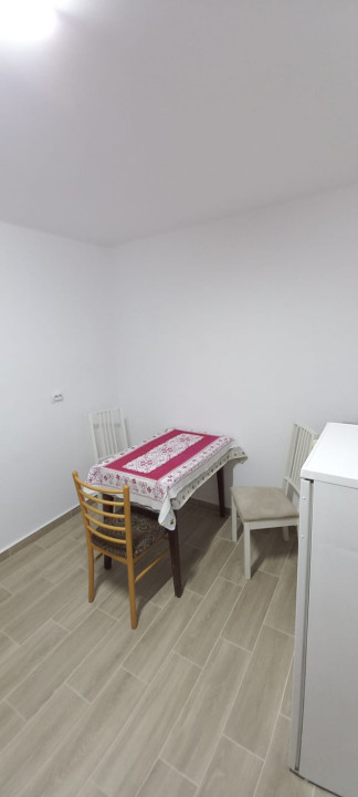 Apartament 2 camere decomandat, renovat recent, V. Aron