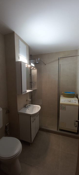 Apartament 2 camere decomandat, renovat recent, V. Aron