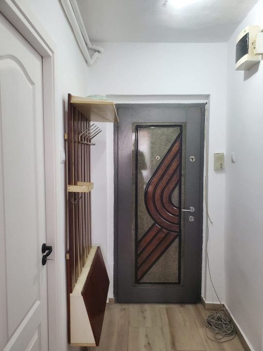 Apartament 2 camere ,proaspăt renovat, Cireșica