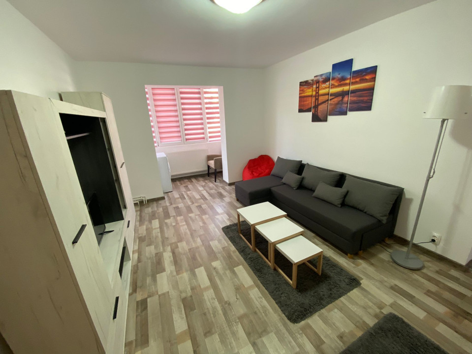 Apartament 2 camere de închiriat - V. Aaron
