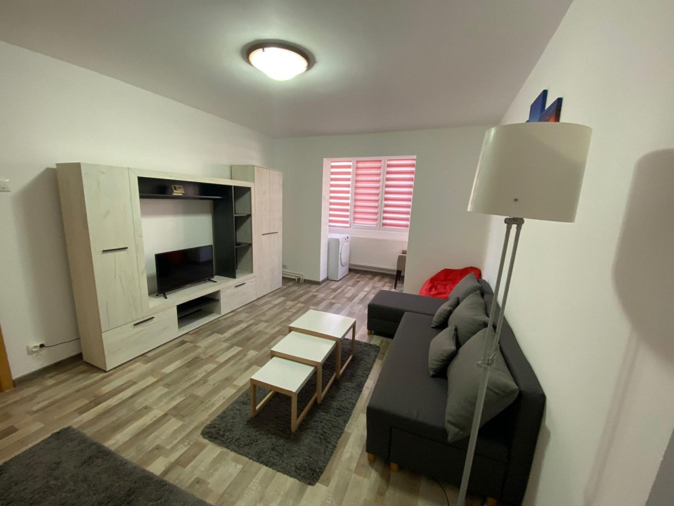 Apartament 2 camere de închiriat - V. Aaron