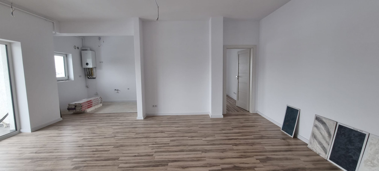 Apartament cu destinatie spatiu comercial - Zona Parcul Sub Arini