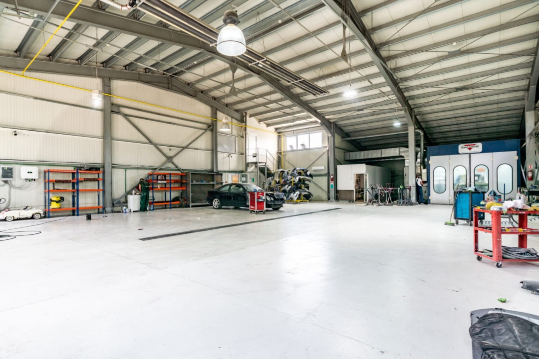 Showroom - Service auto cu structură metalică și dotări avansate 
