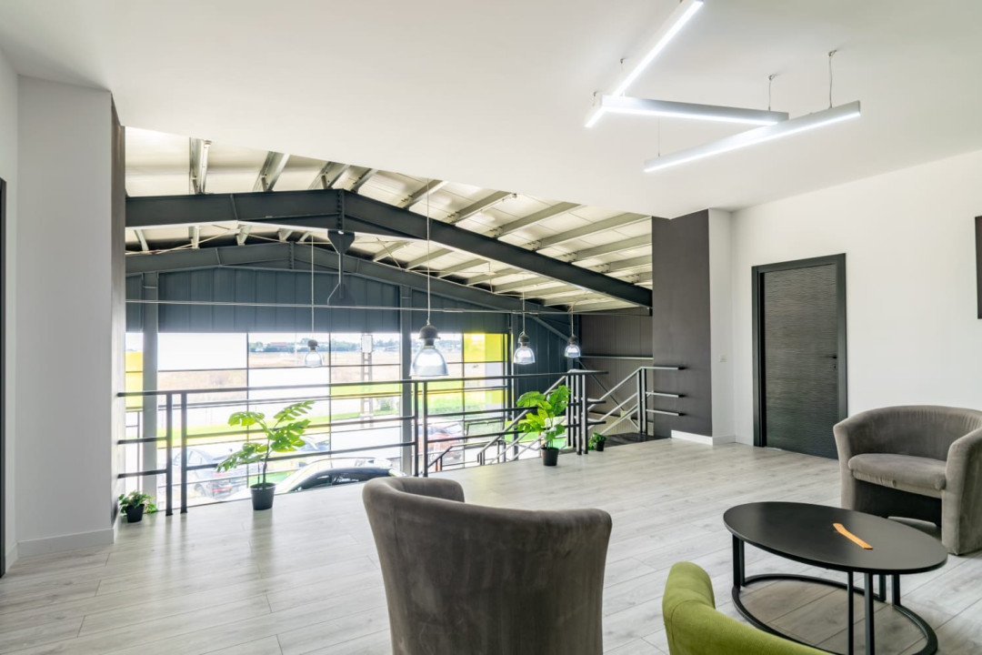 Showroom - Service auto cu structură metalică și dotări avansate 
