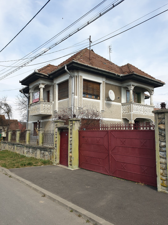 Casa la poalele Fagarasului I 4 camere I 0% Comision