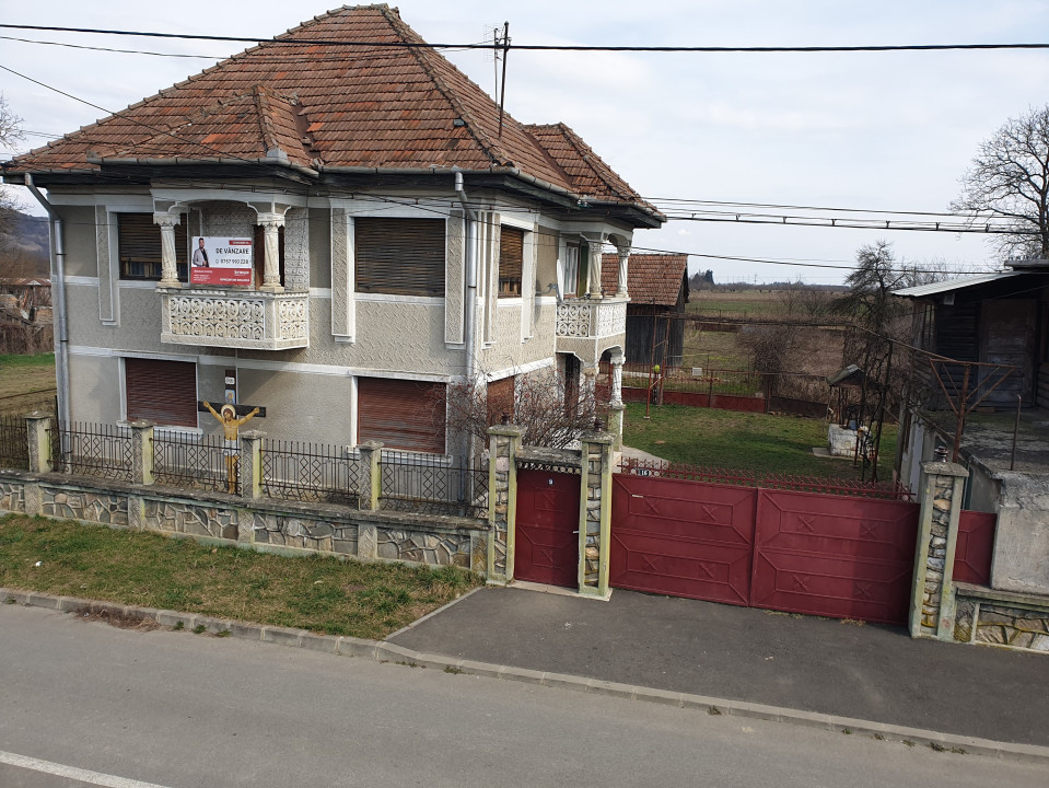 Casa la poalele Fagarasului I 4 camere I 0% Comision